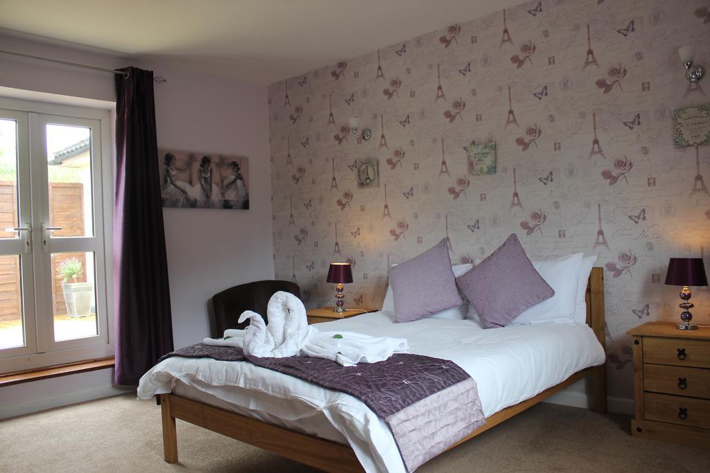 ホテル The Swan At Stoford Stapleford  部屋 写真