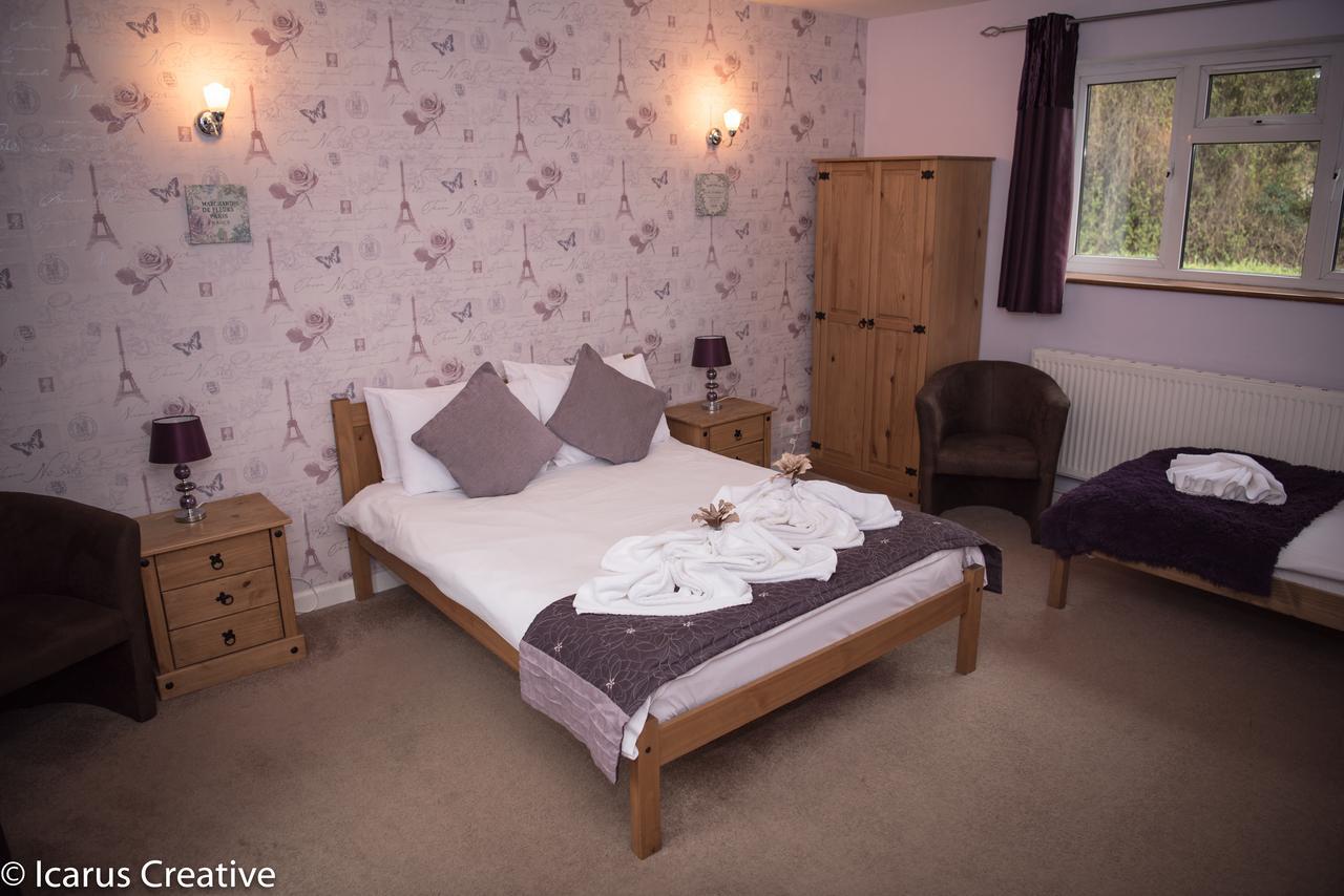 ホテル The Swan At Stoford Stapleford  エクステリア 写真