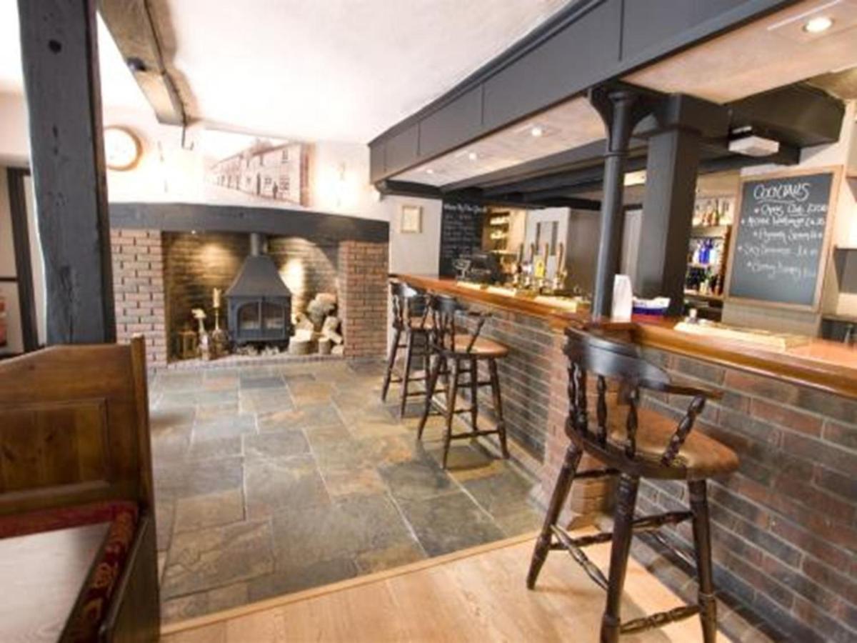 ホテル The Swan At Stoford Stapleford  エクステリア 写真